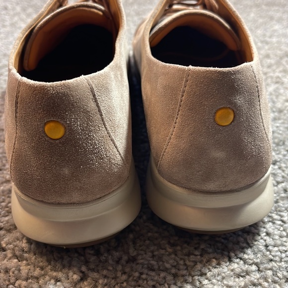 Cream Suede Loafers with Rounded Toe and Versatile Design - Picture 5 of 9